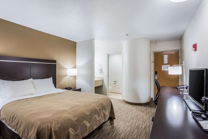 Room 16 of 53