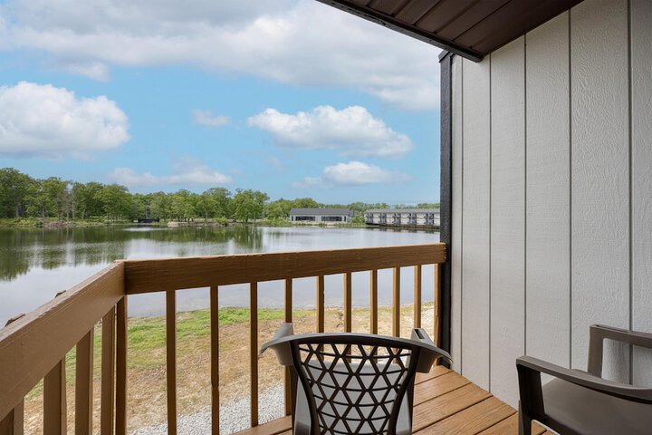 Best Western Indian Oak