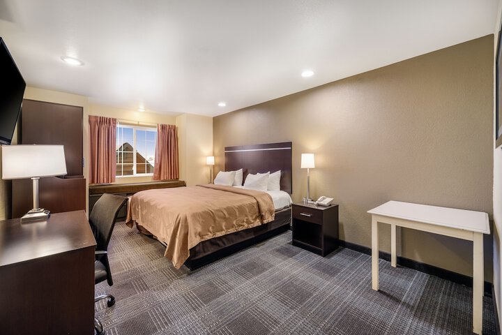 Room 22 of 40