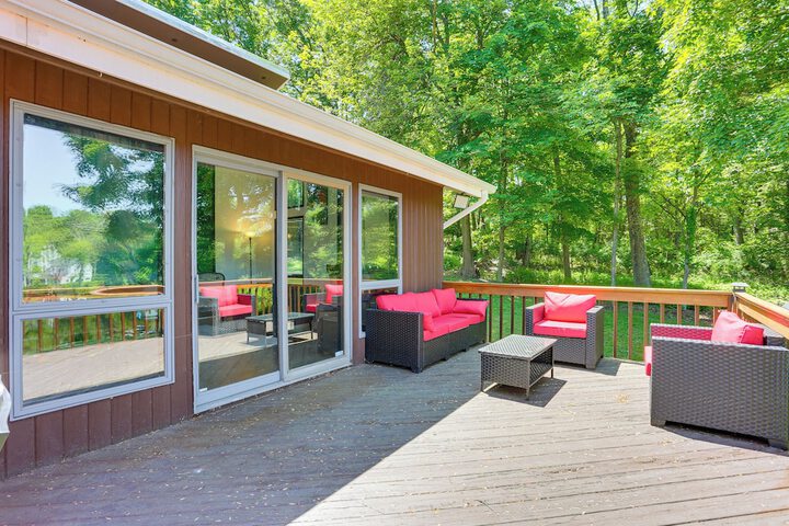 Pet-friendly Vacation Rental w / Lake Access