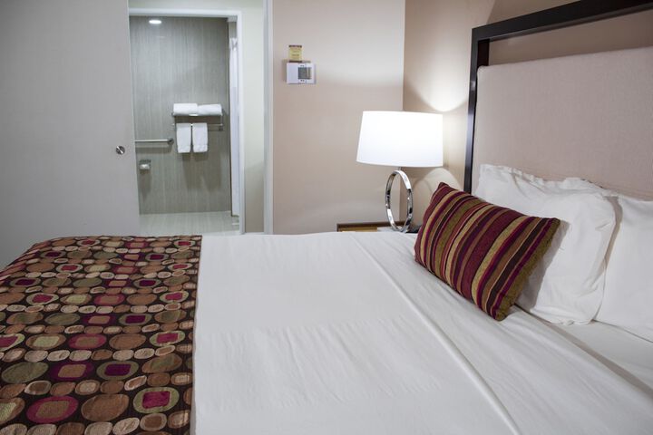 Room 18 of 37