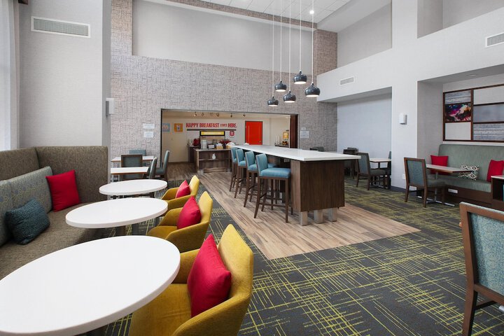 Hampton Inn & Suites St. Cloud MN