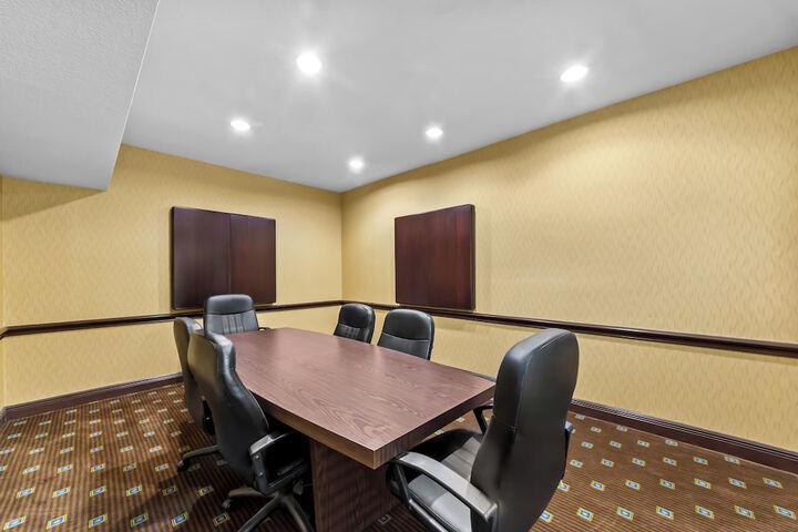 Business Center 40 of 40