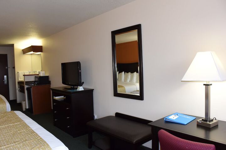 Travelodge Suites by Wyndham Newberg