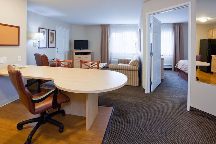 Room 12 of 28