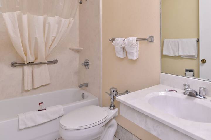 Room 13 of 26