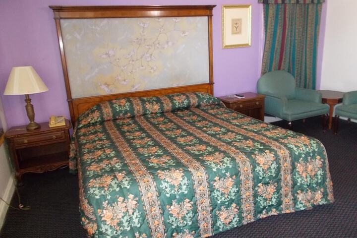 Room 11 of 50