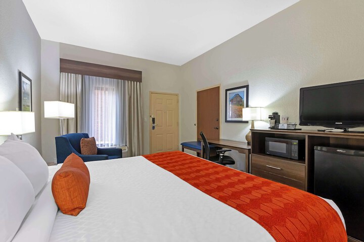 Room 18 of 31