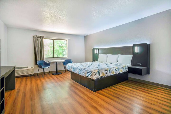 Room 7 of 20