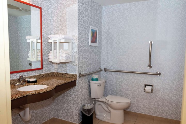 Hampton Inn & Suites Riverton