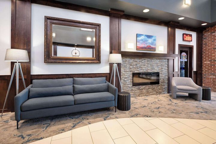 Hotel Interior 5 of 28