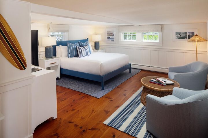 76 Main Ink Press Hotel