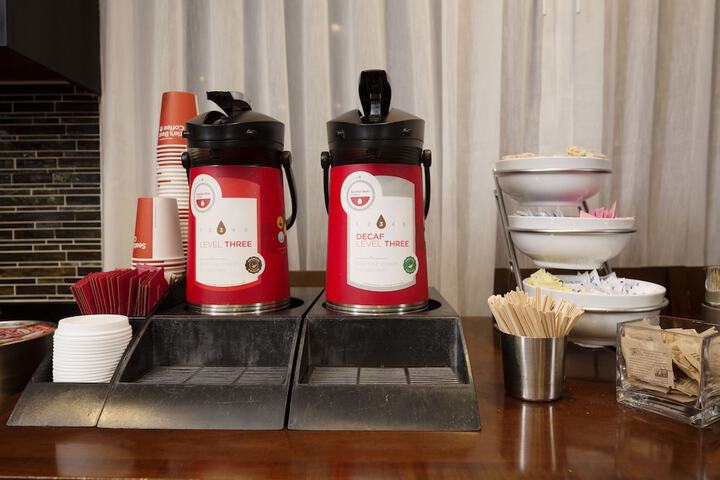 Breakfast/Coffee Service 25 of 32