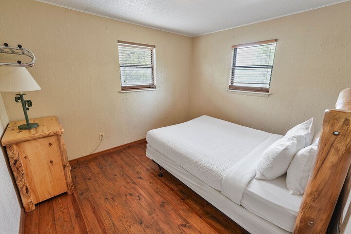 Room 313 of 345