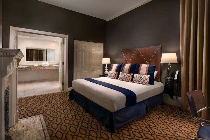 Room 14 of 37