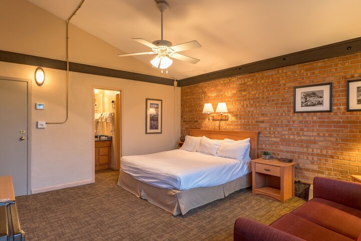 Room 42 of 59