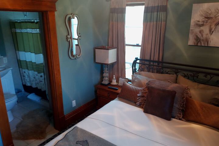 Hitching Horse Inn