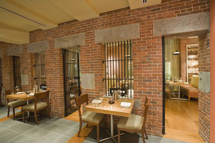 Dining 90 of 131