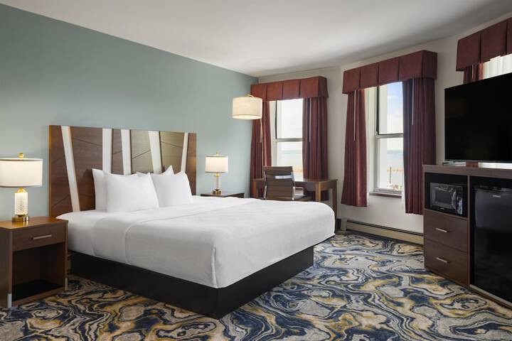 Hotel Chequamegon BW Signature Collection