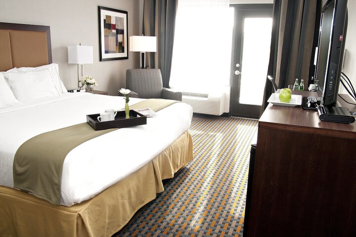 Room 27 of 42