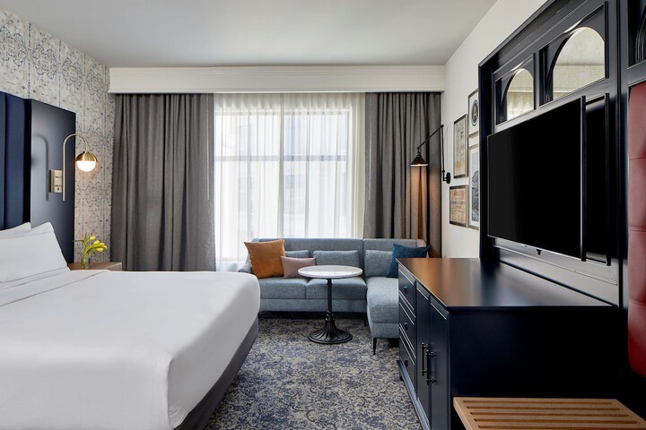 Room 18 of 49