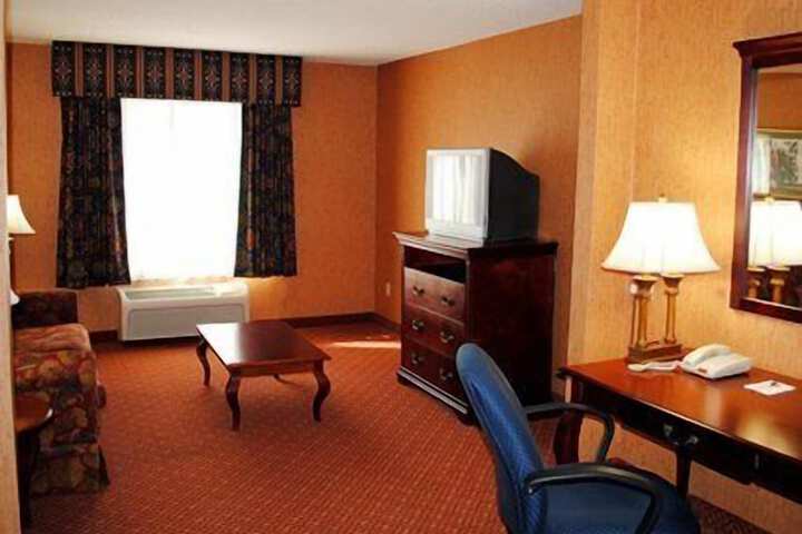 Room 16 of 40