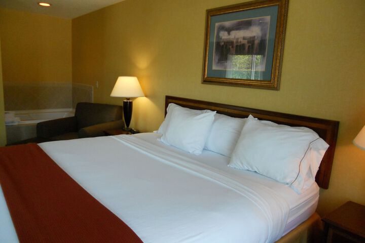 Room 13 of 49