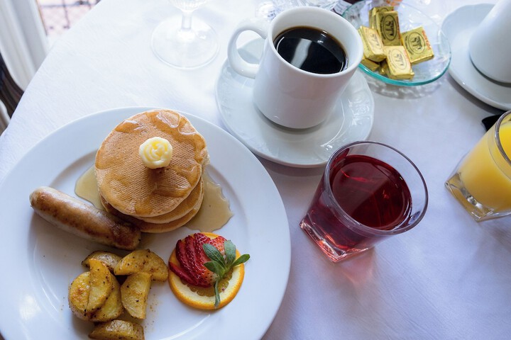 Breakfast/Coffee Service 142 of 158