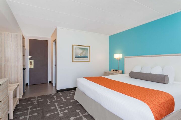 Room 14 of 20