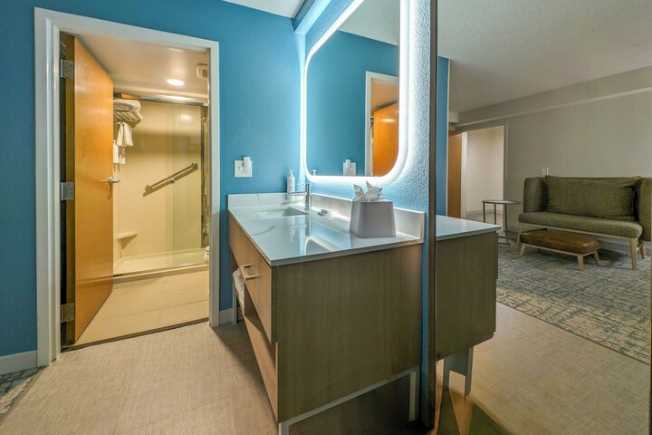 Room 13 of 48