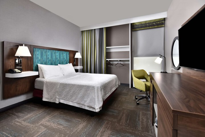 Room 12 of 37