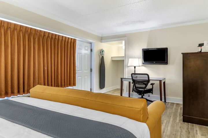 Room 22 of 34