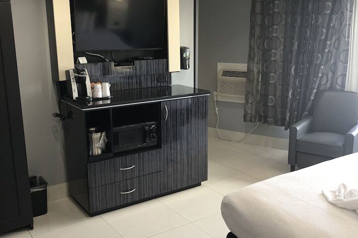 Room 19 of 41