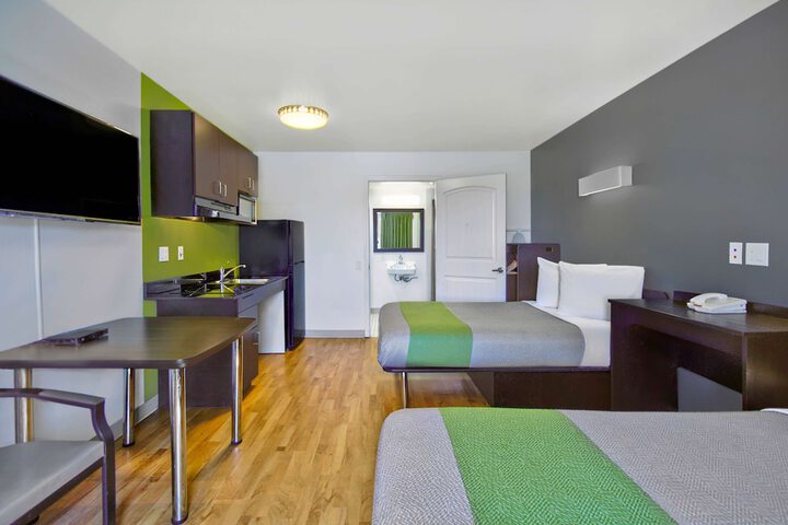 Room 29 of 38