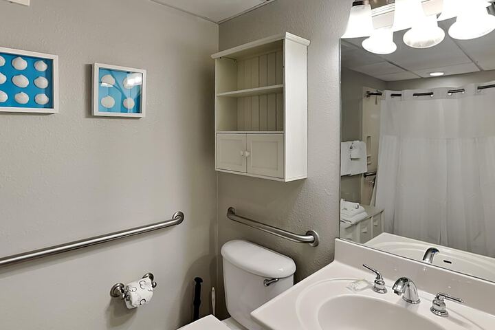 Room 138 of 394