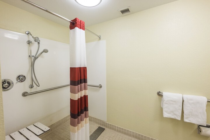 Room 21 of 24