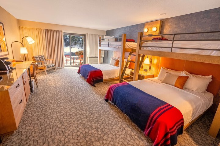 Riverhouse Lodge