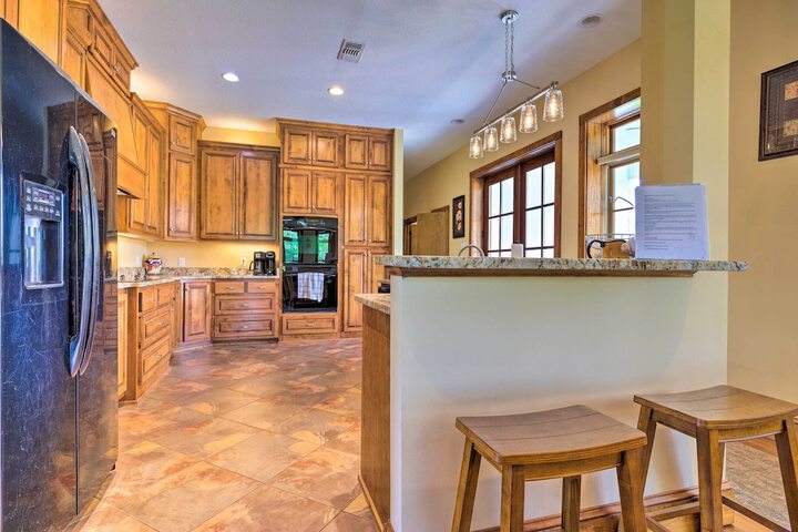 Bright Waveland Home - Walk to Beach Access!