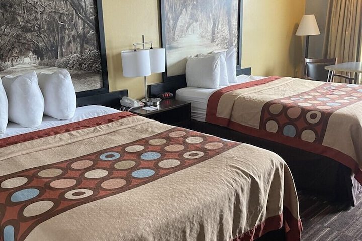 Room 15 of 21