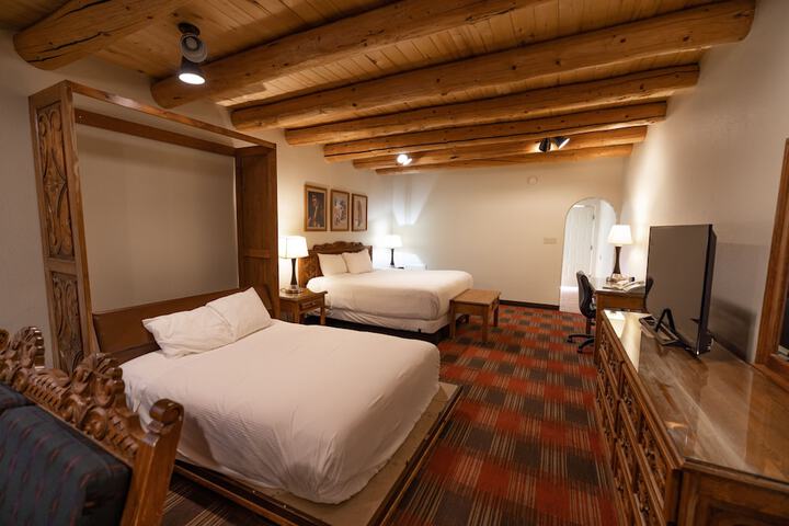 Sagebrush Inn & Suites