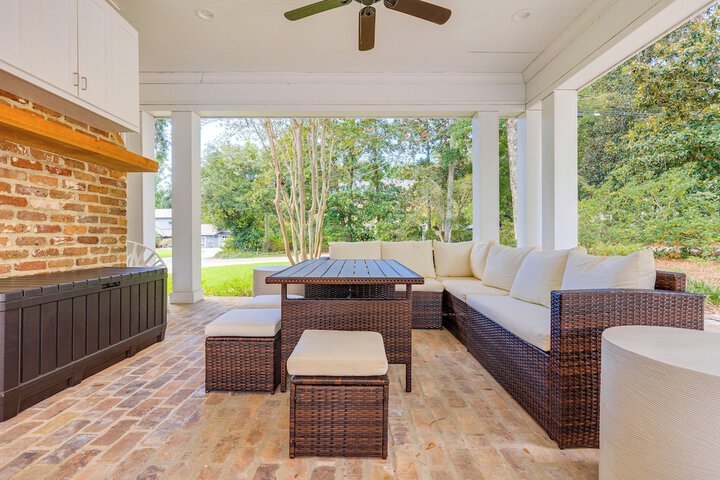 Luxe Fairhope Home w / Covered Patio: Walk to Bay