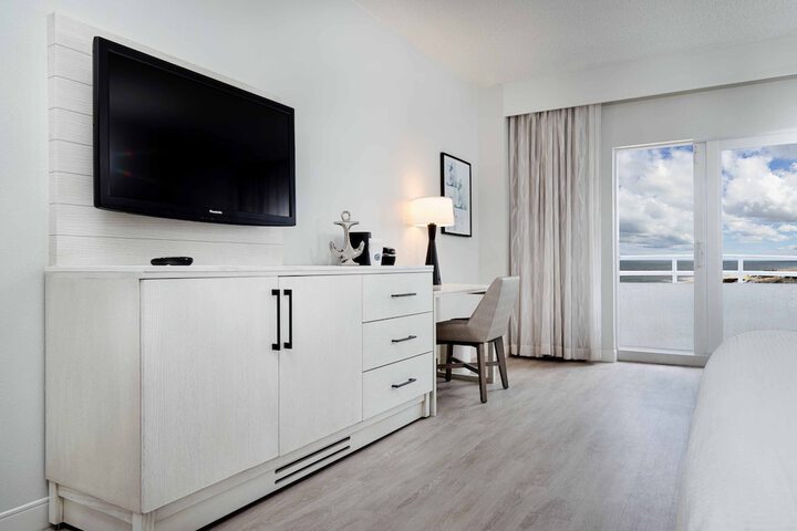 Room 7 of 48