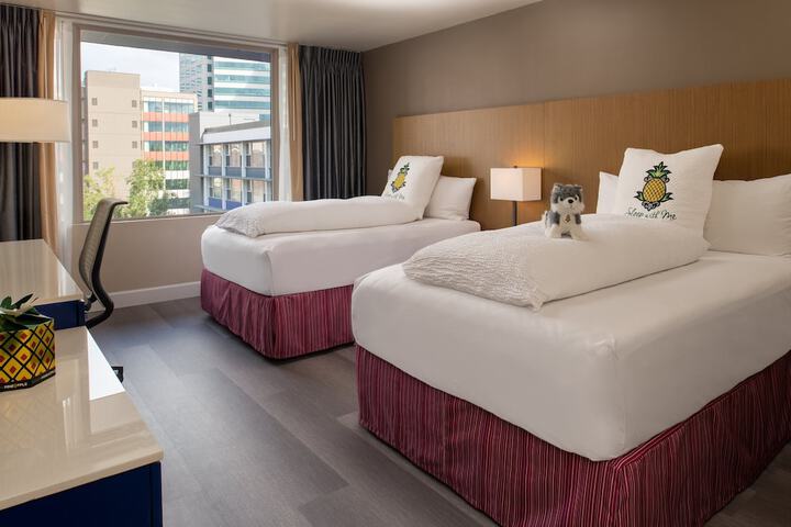 Staypineapple Hotel Rose, Downtown Portland