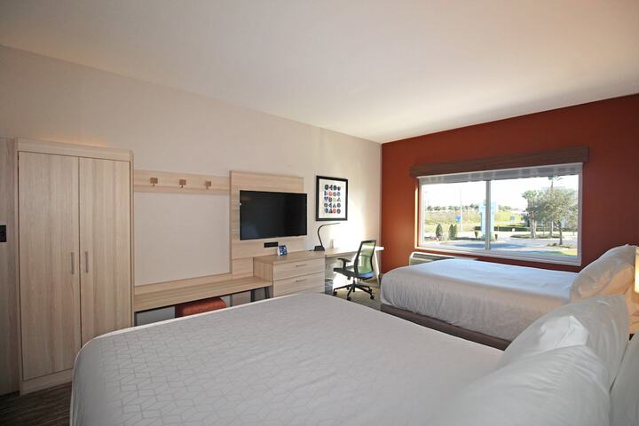 Holiday Inn Express & Suites Ocala by IHG