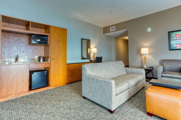 Room 53 of 168