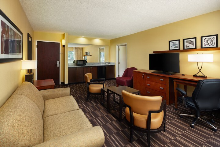 Room 17 of 48