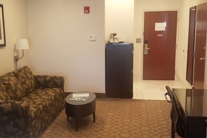 Room 12 of 50