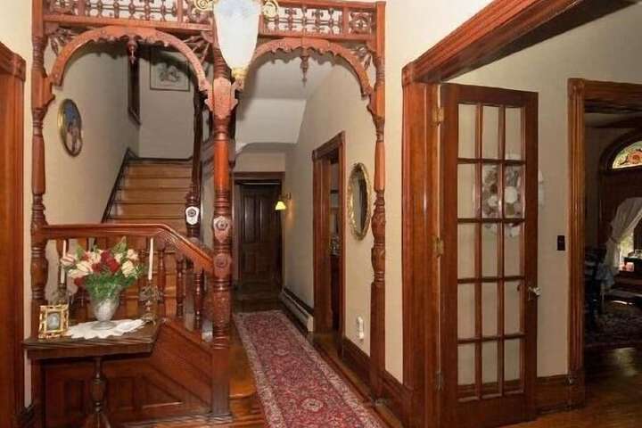Victorian Loft B & B