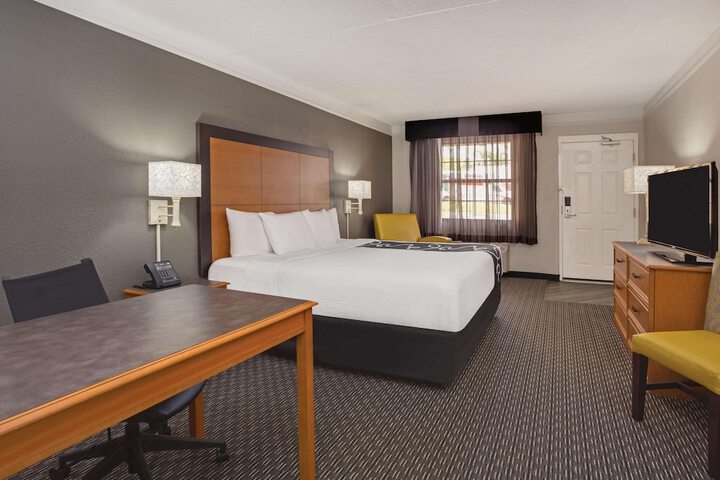 Room 21 of 29
