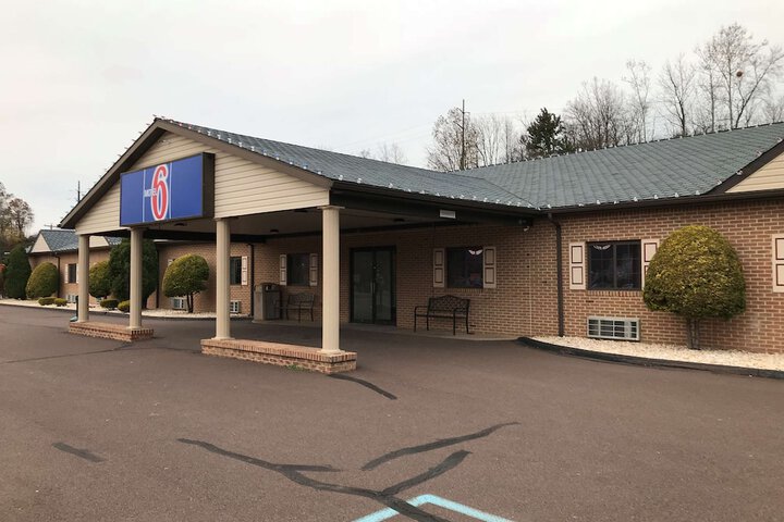 Motel 6 Bloomsburg PA